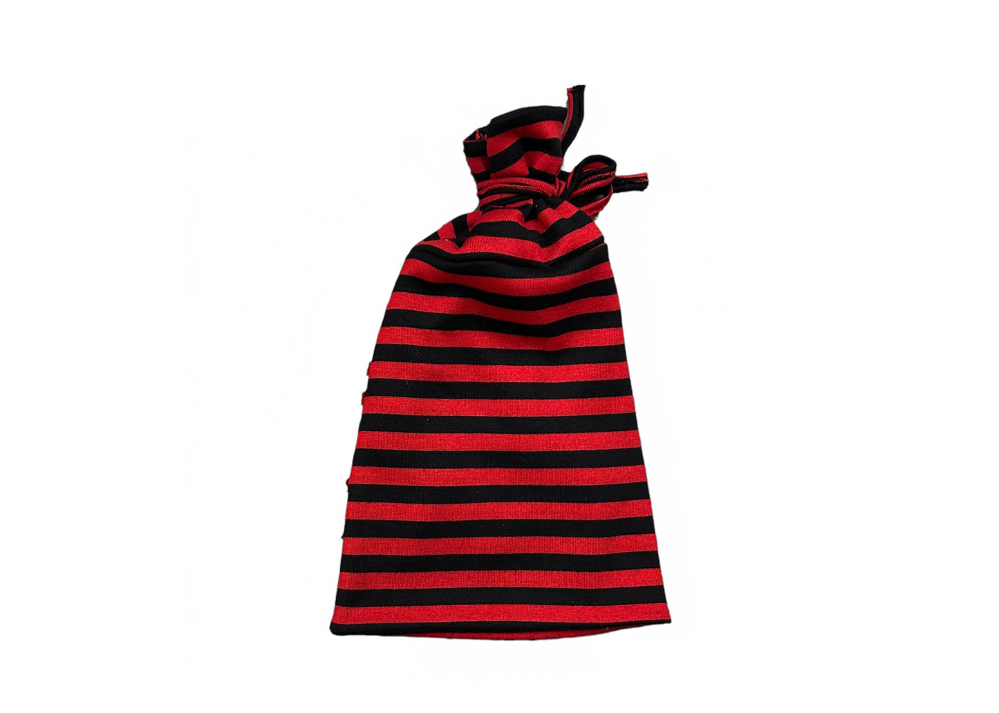 STRIPED TIE BEANIE (KNIT) BLACK/RED